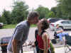 Vince & Stacy smoochin.JPG (82338 bytes)